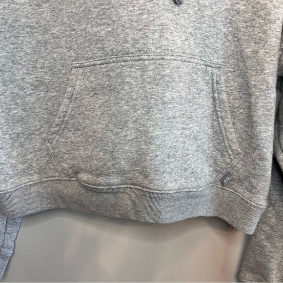 Aritzia TNA The Iconic Cropped Hoodie - Picture 4 of 10